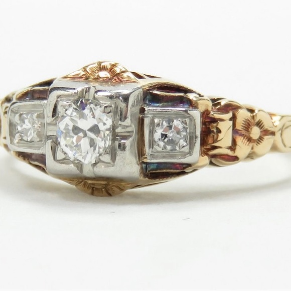 Victorian style engagement ring - Picture 1 of 2